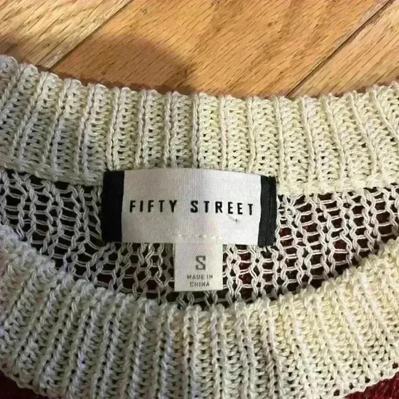 FIFTY STREET Women's Small Burgundy Cream Geometric Pullover Sweater Festive - Picture 2 of 4